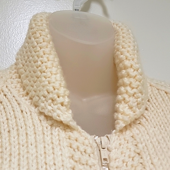 Vintage | Hand Knitted Man's Best Friend Cardigan - Picture 15 of 16